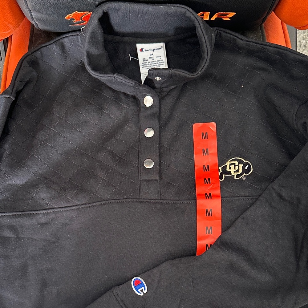 Champion Black Quilted Sweatshirt with Logo